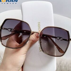 Elegant Gold and Brown Women's Sunglasses